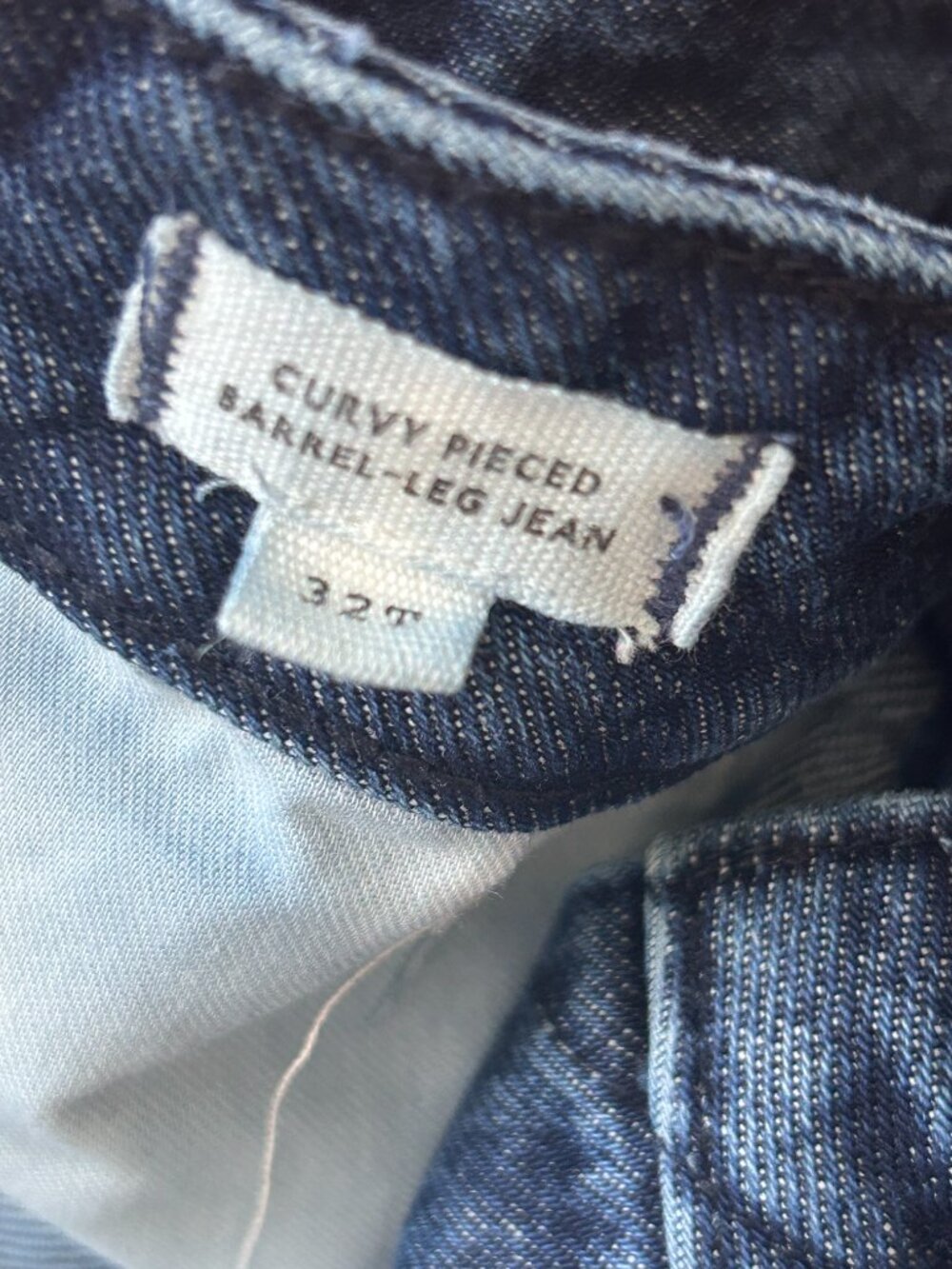 Madewell Tall Curvy Pieced Barrel-Leg Jeans – McKinney Wash - Picture 5 of 9